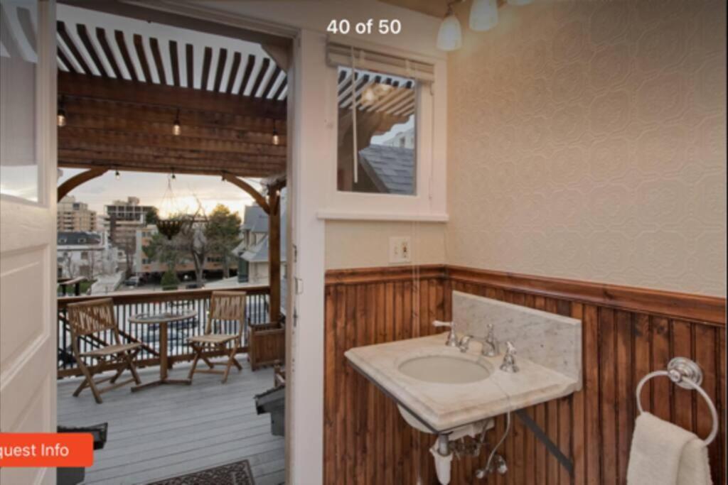 New! Apartment In Historic Mansion. Location! Views! DEN Exterior foto