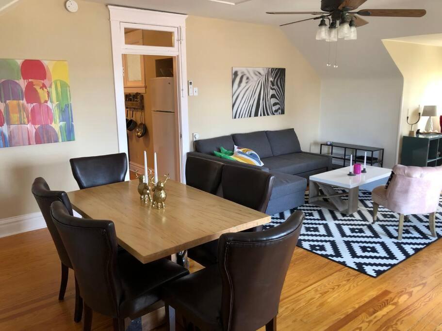 New! Apartment In Historic Mansion. Location! Views! DEN Exterior foto