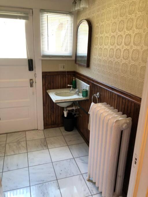 New! Apartment In Historic Mansion. Location! Views! DEN Exterior foto